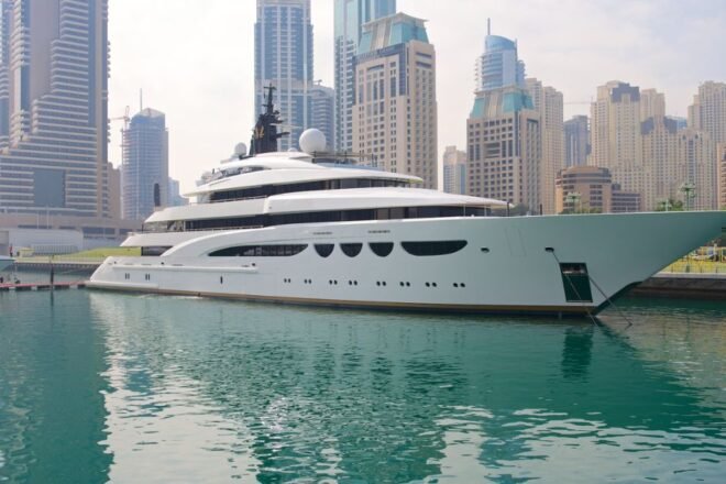 Luxury Yacht Cruise Dubai